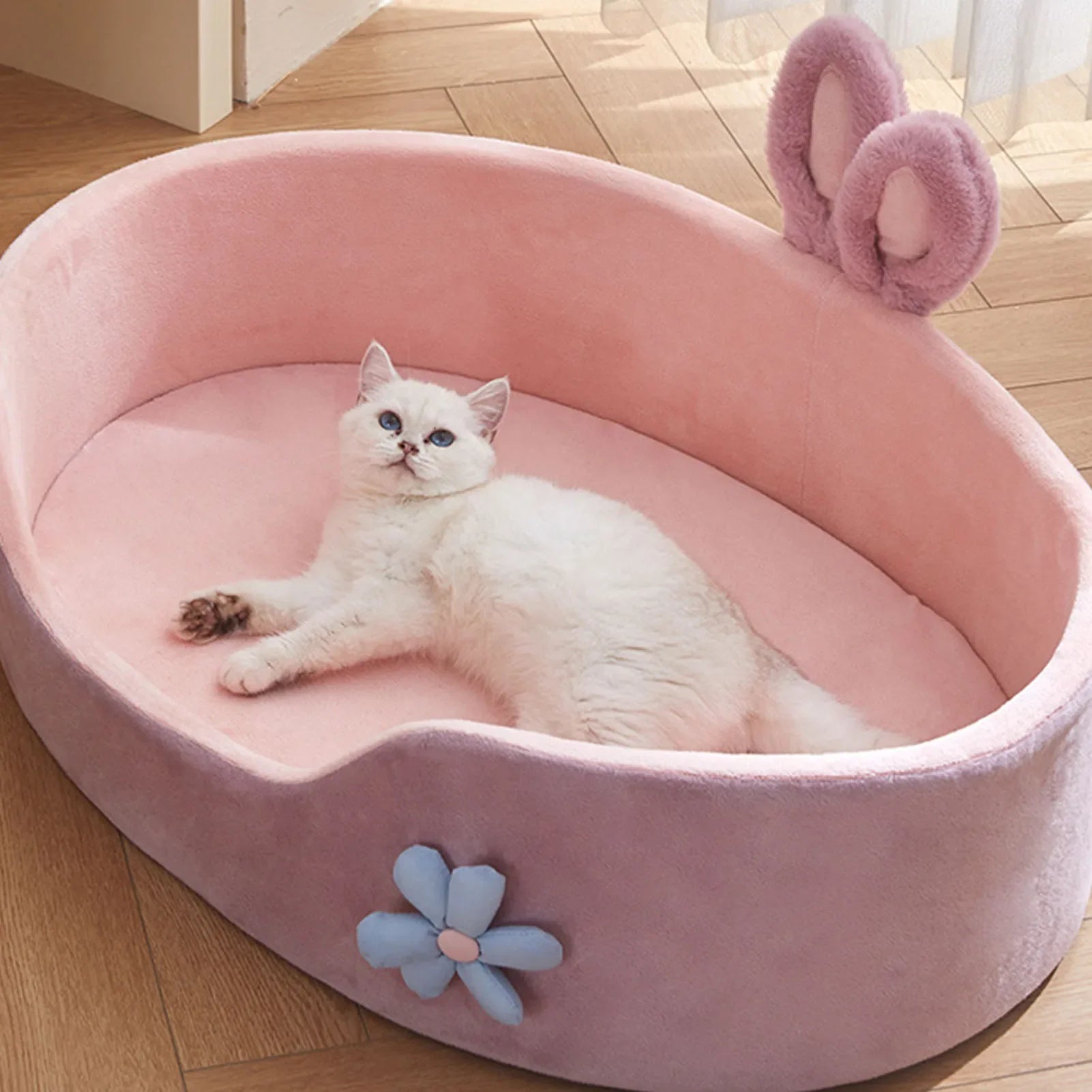 Detachable Pet Bed: Machine Washable Cover & All-Season Use